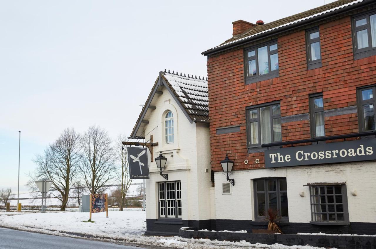 ホテル Crossroads By Chef & Brewer Collection Weedon Bec エクステリア 写真